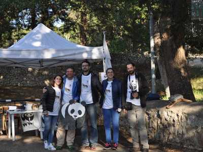 � proprio da qui, dove � situato un banchetto dell�organizzazione ambientalista, che comincia l'esplorazione dell'oasi